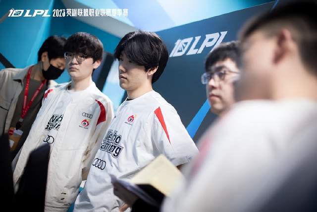 也让他们的 也让他们的