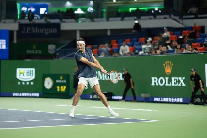 事中崭露头 事中崭露头