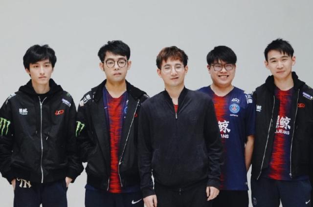 球员表现 球员表现